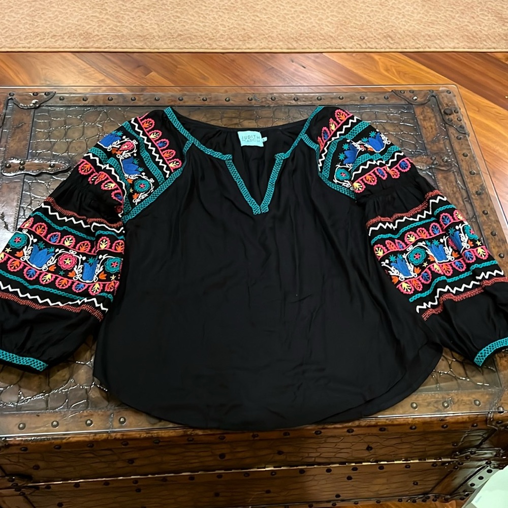 Judith March embroidered bell sleeve blouse